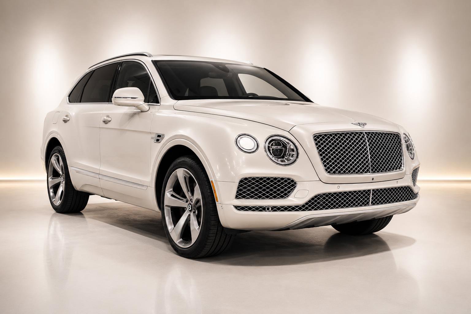 Used 2018 Bentley Bentayga AWD/4WD image 13