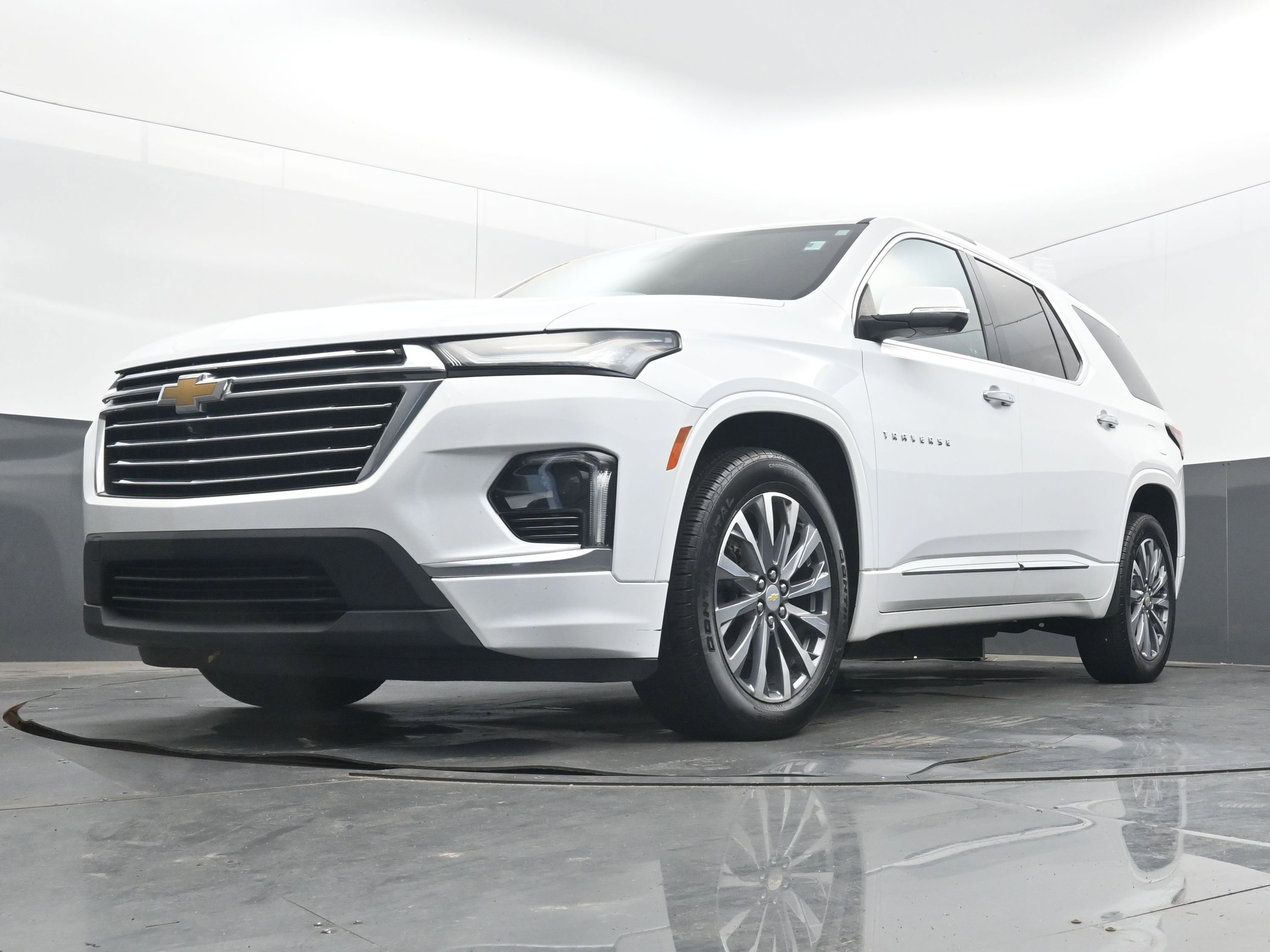 Used 2023 Chevrolet Traverse Premier image 25
