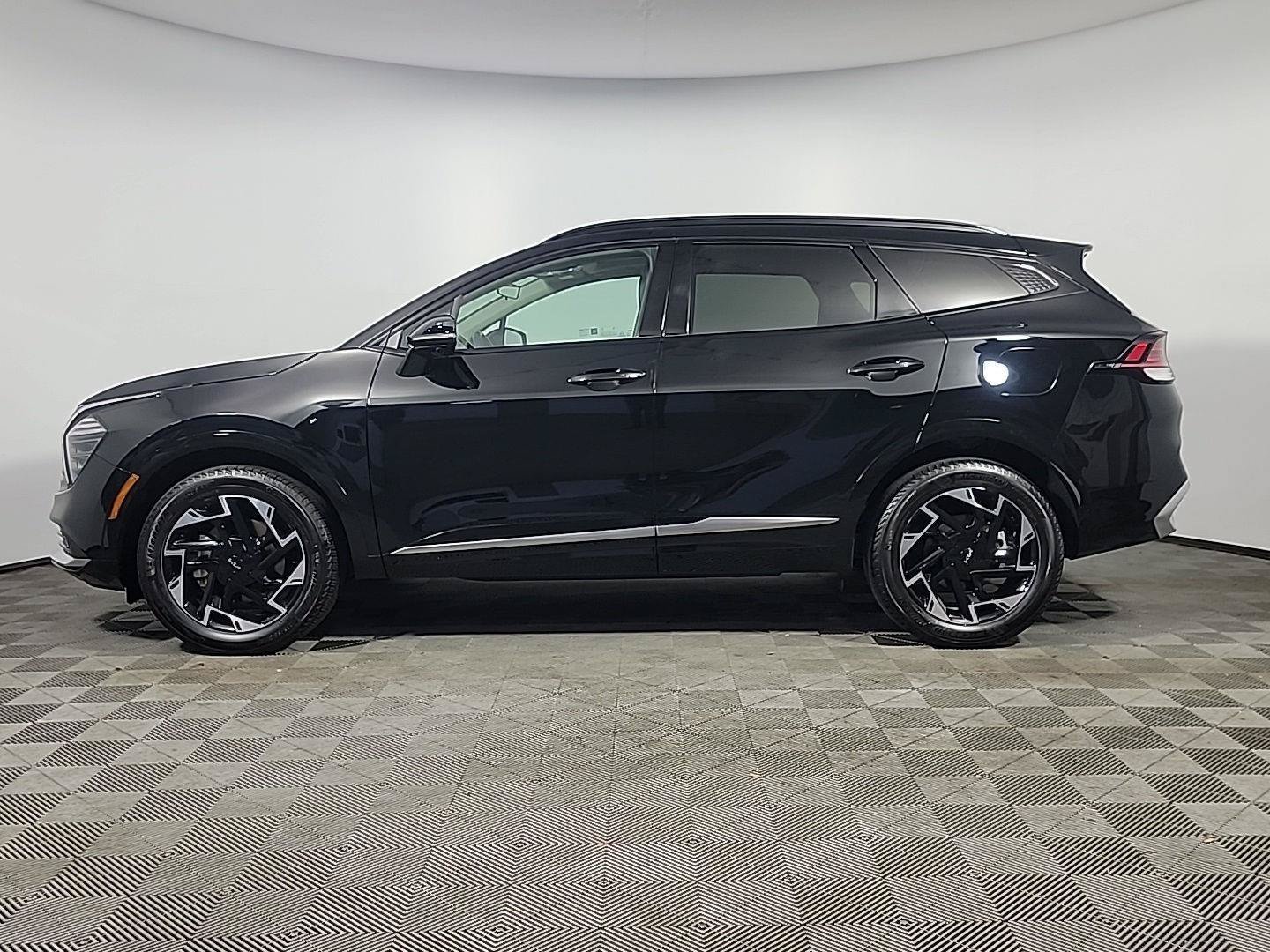 Used 2025 Kia Sportage SX AWD/4WD image 11