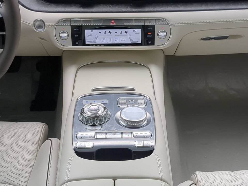 Used 2025 Genesis G90 3.5T AWD/4WD image 14