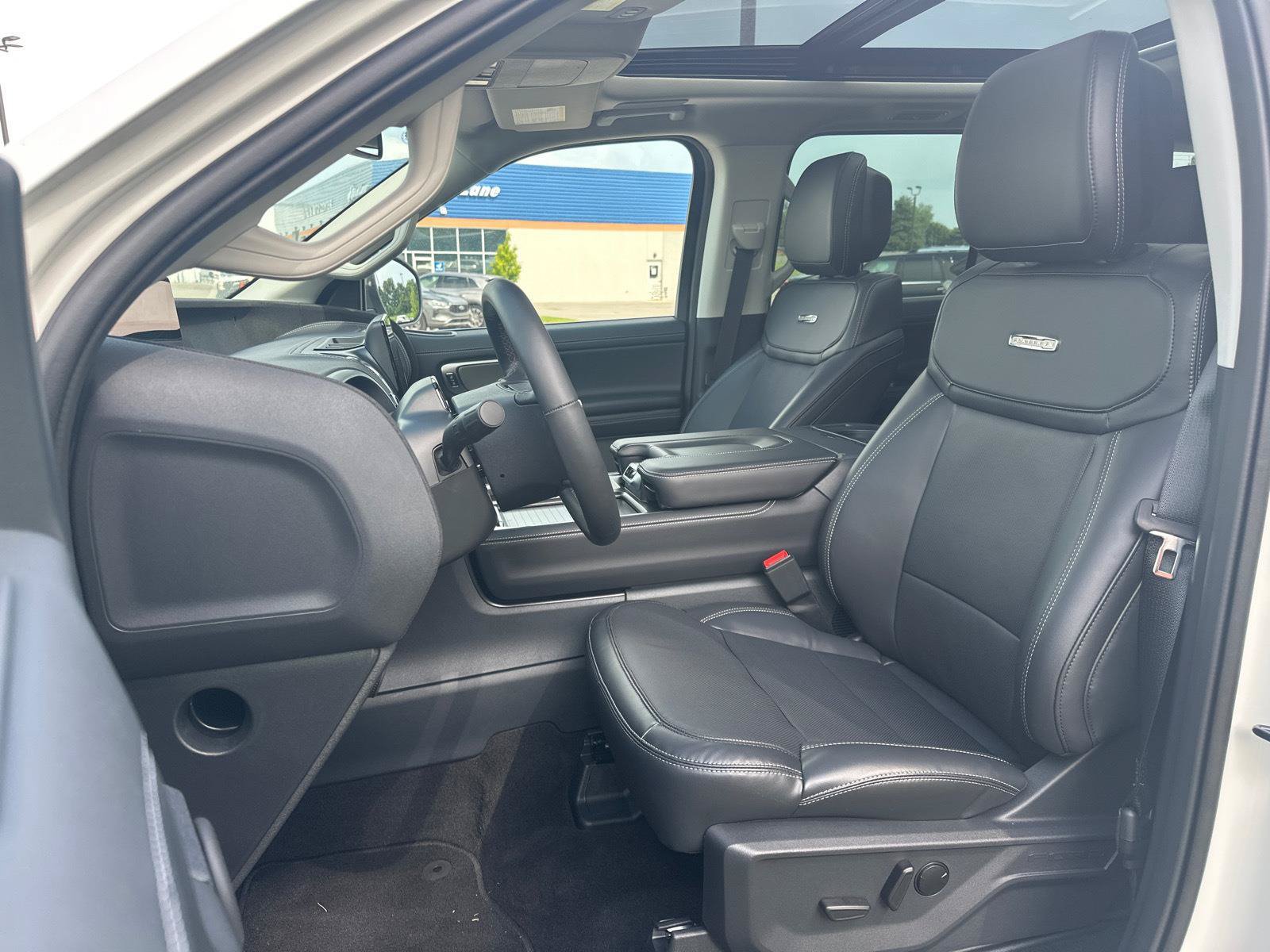 New 2026 Ford Expedition Platinum w/ Driver's Package AWD/4WD image 3