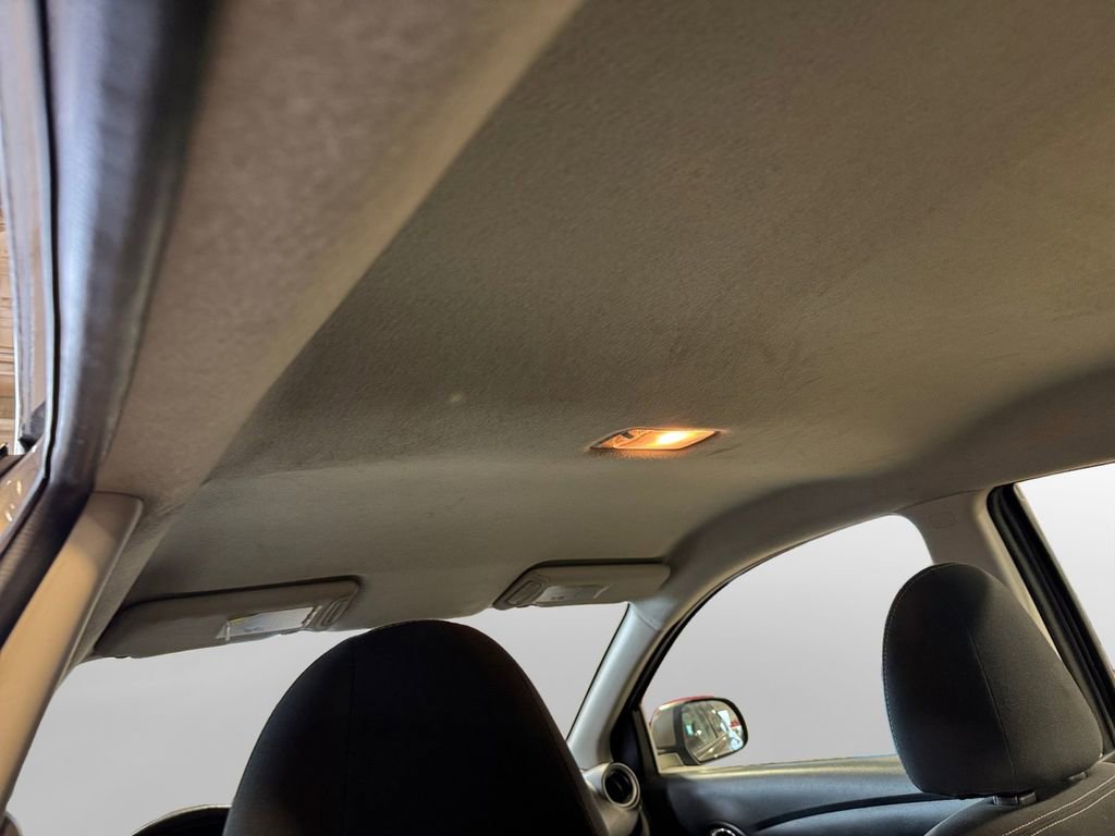 Used 2014 Nissan Versa SV image 23