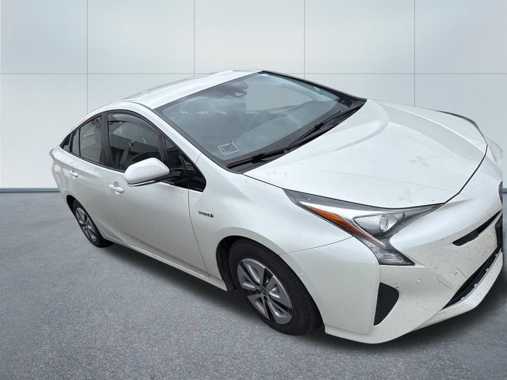 Used 2018 Toyota Prius Two w/ Prius Two Safety Plus Package FWD video 2