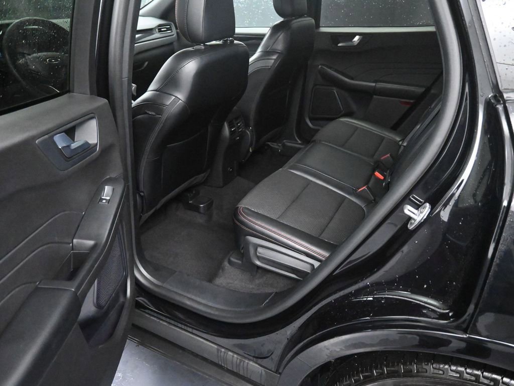 Used 2024 Ford Escape ST-Line image 17
