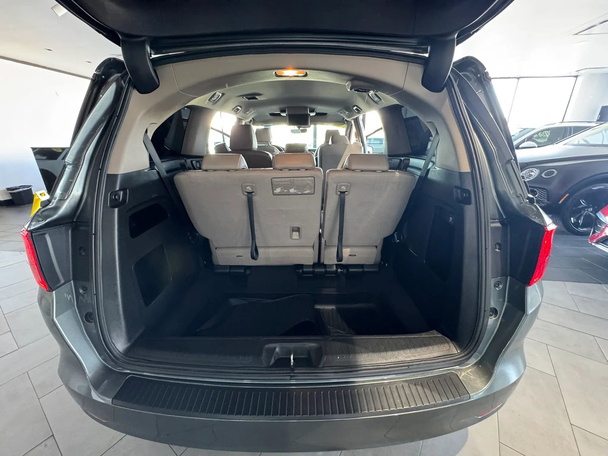 Used 2018 Honda Odyssey EX-L image 34