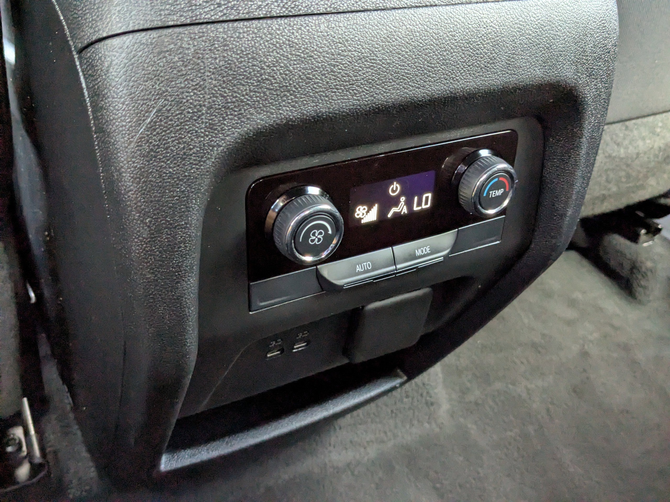 Used 2025 Chevrolet Traverse LT w/ Driver Confidence Package image 17