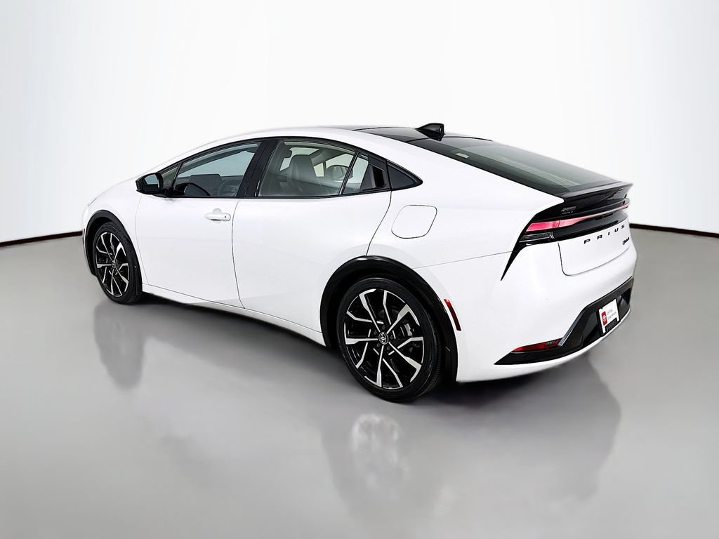 Certified 2024 Toyota Prius Prime Premium FWD image 6