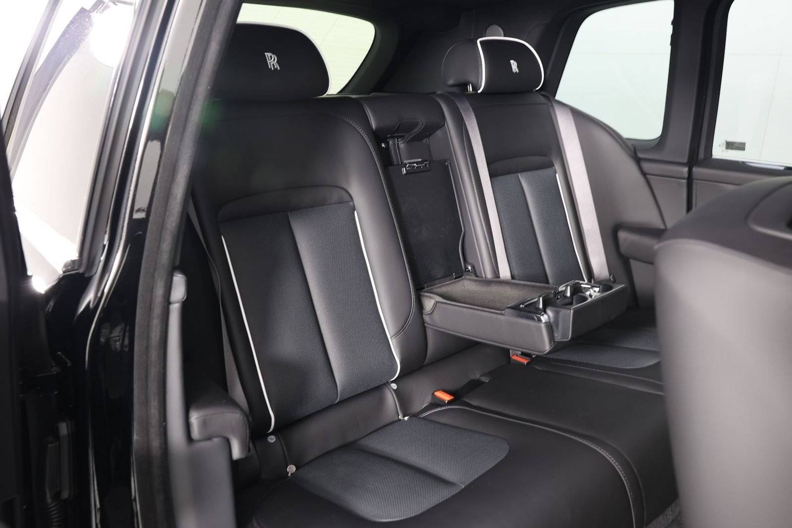 New 2026 Rolls-Royce Cullinan AWD/4WD image 35