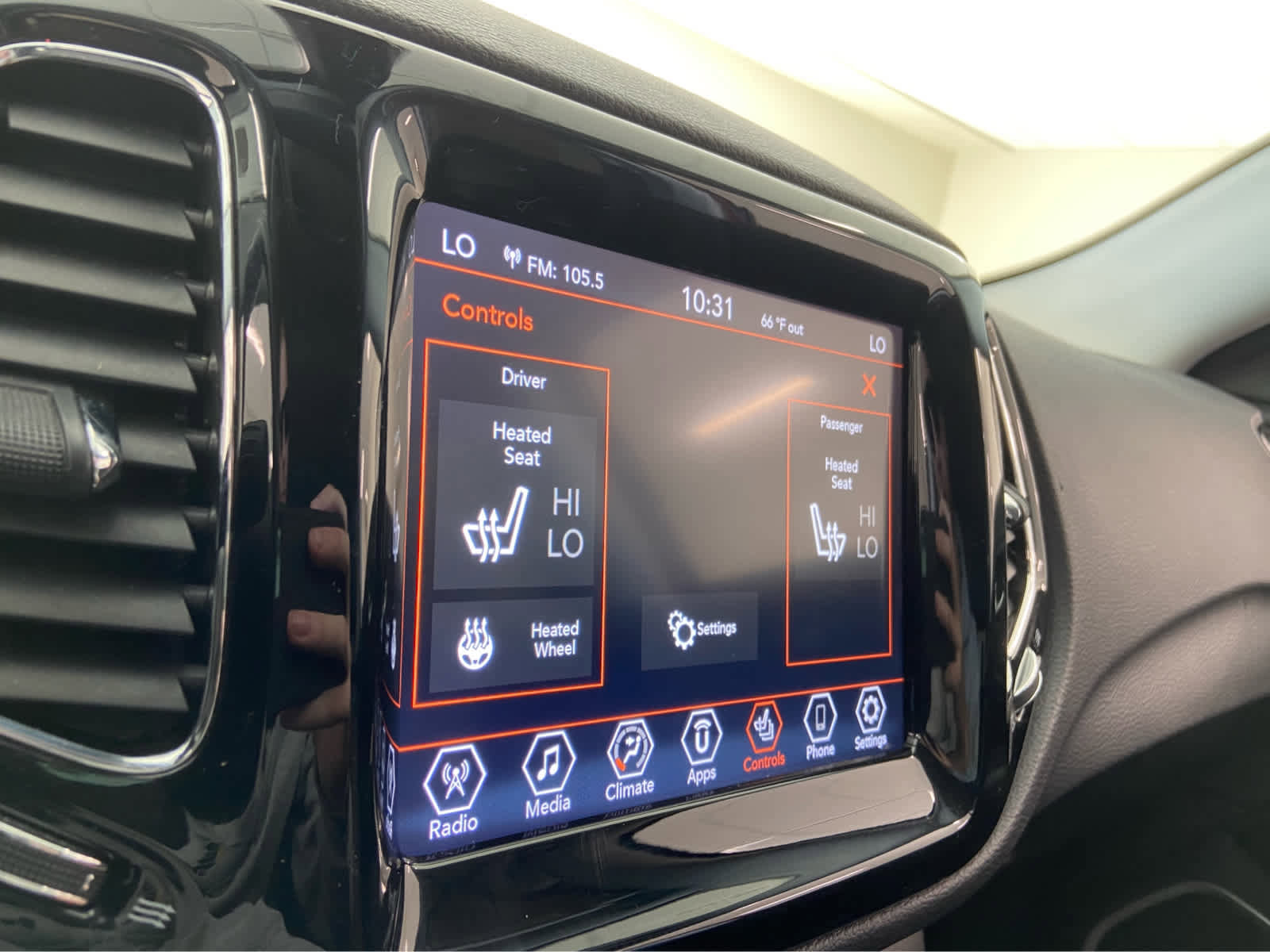 Used 2020 Jeep Compass Limited image 28