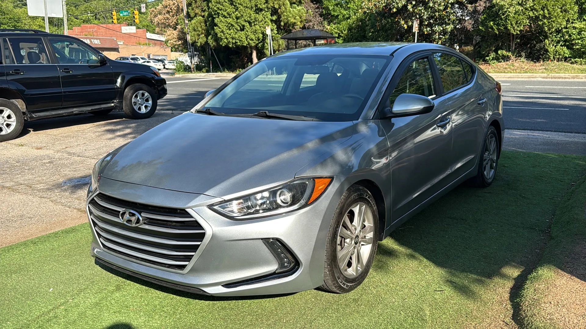 Used 2017 Hyundai Elantra SE w/ SE A/T Tech Package 03 FWD image 3