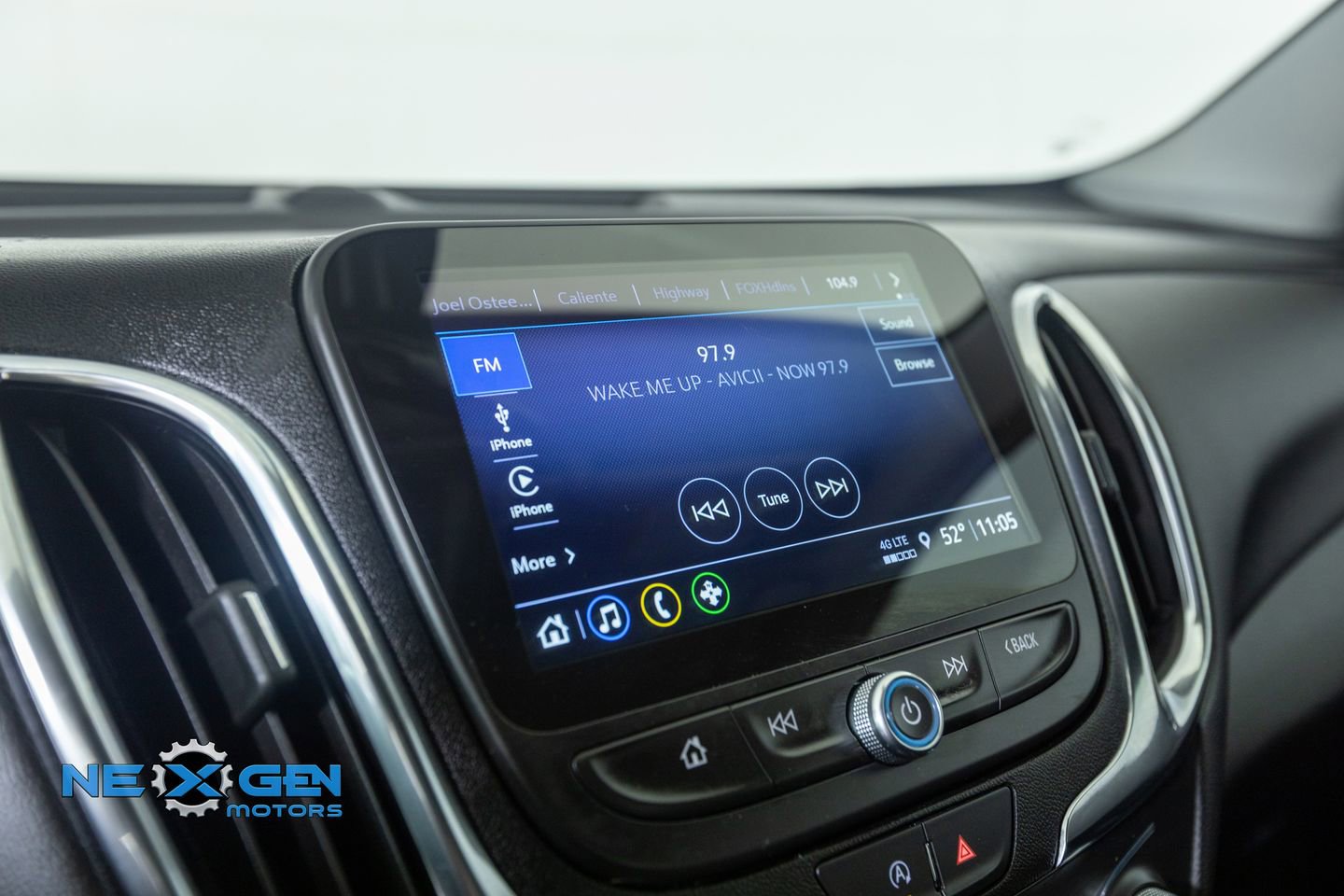 Used 2024 Chevrolet Equinox LT image 17