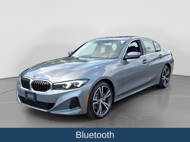 Used 2023 BMW 330i xDrive Sedan w/ Premium Package AWD/4WD image 4