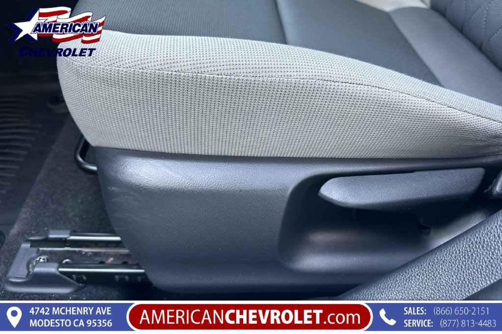 Used 2025 Toyota Corolla LE FWD image 14