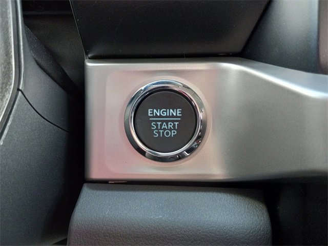 New 2025 Ford F350 XLT w/ Black Appearance Package image 18