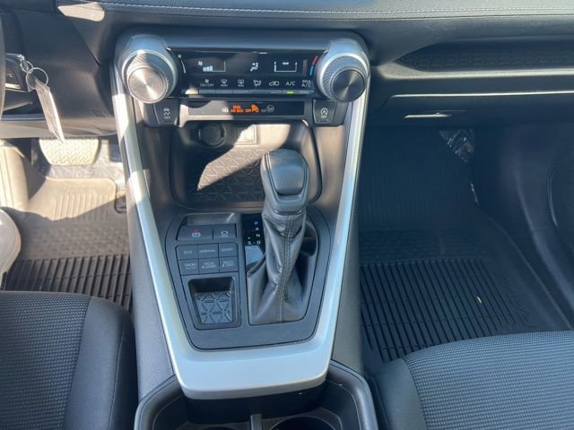 Used 2023 Toyota RAV4 LE image 23