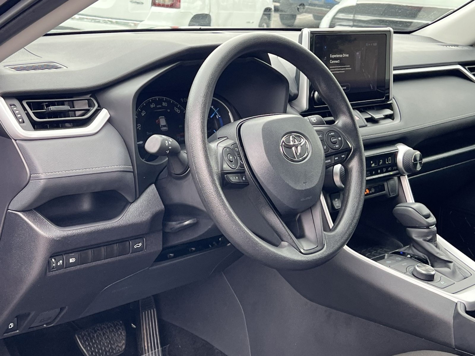 Used 2025 Toyota RAV4 XLE w/ Convenience Package AWD/4WD image 16