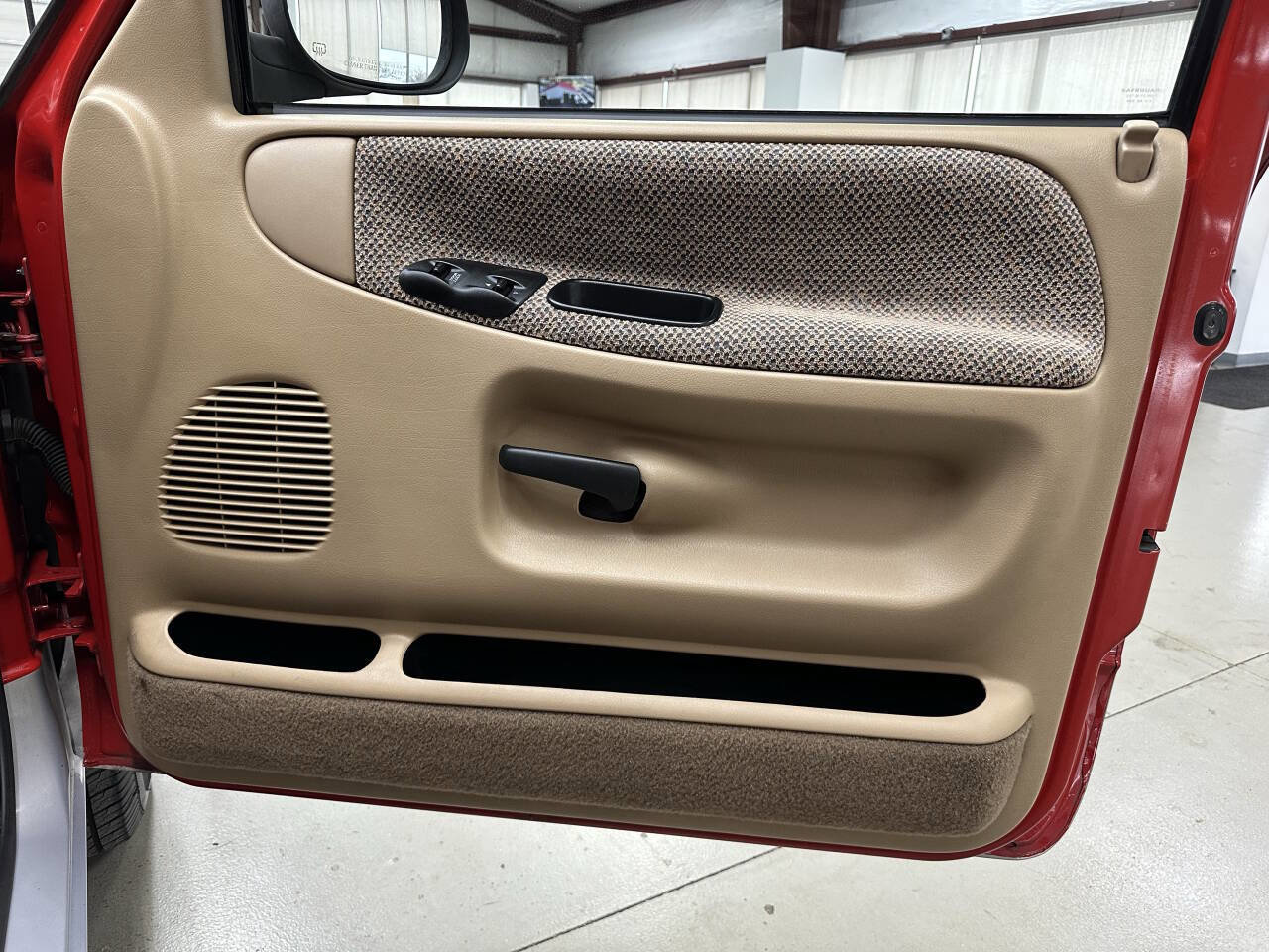 Used 1998 Dodge Ram 1500 Truck 2WD Regular Cab image 12