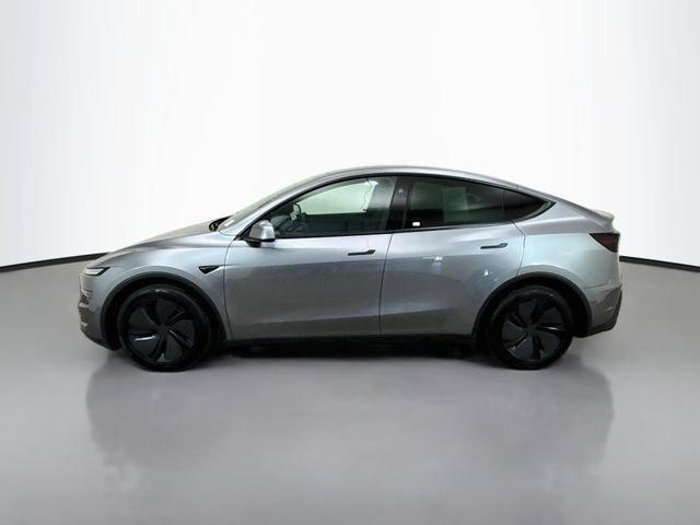 Used 2026 Tesla Model Y AWD image 4