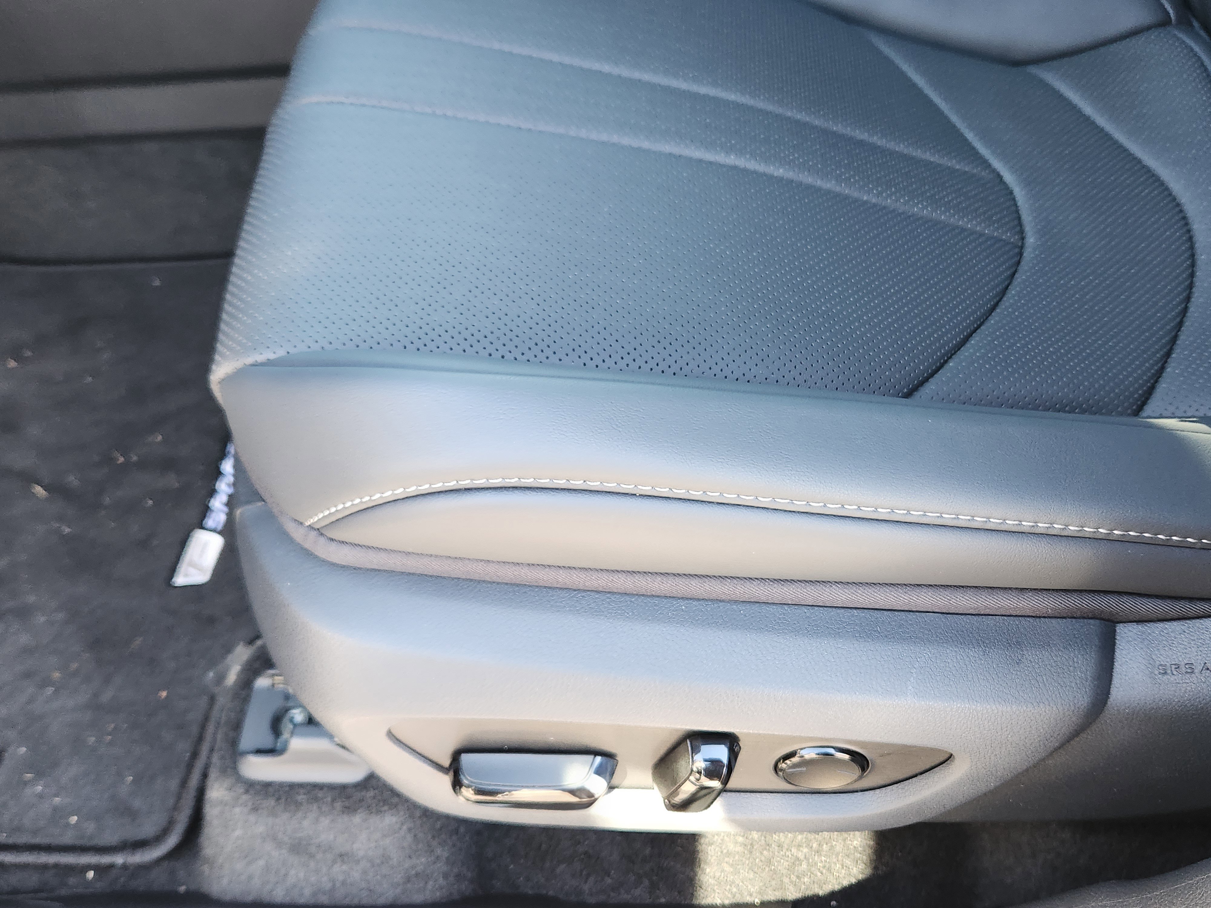 New 2026 Lexus TX 500h AWD image 16