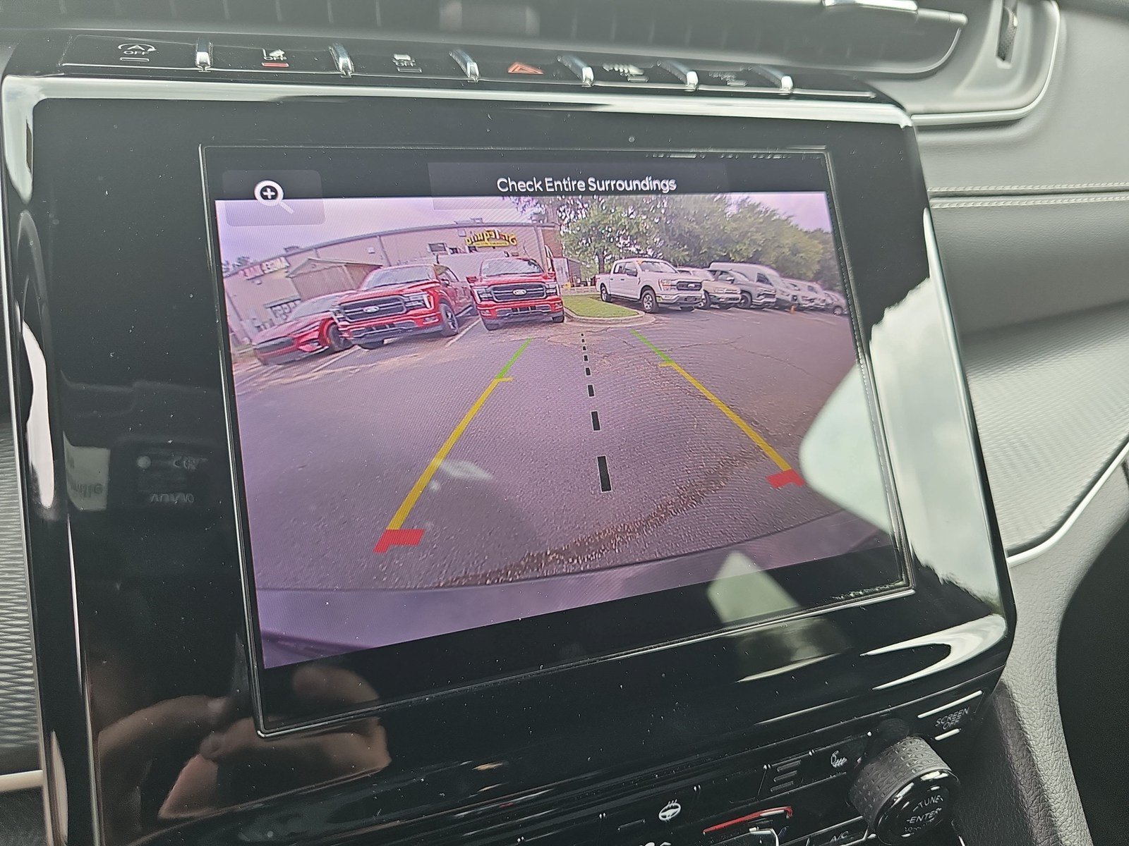 Used 2023 Jeep Grand Cherokee L Laredo RWD image 27