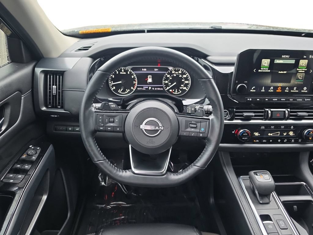 Used 2023 Nissan Pathfinder SL w/ Black Appearance Package FWD image 14