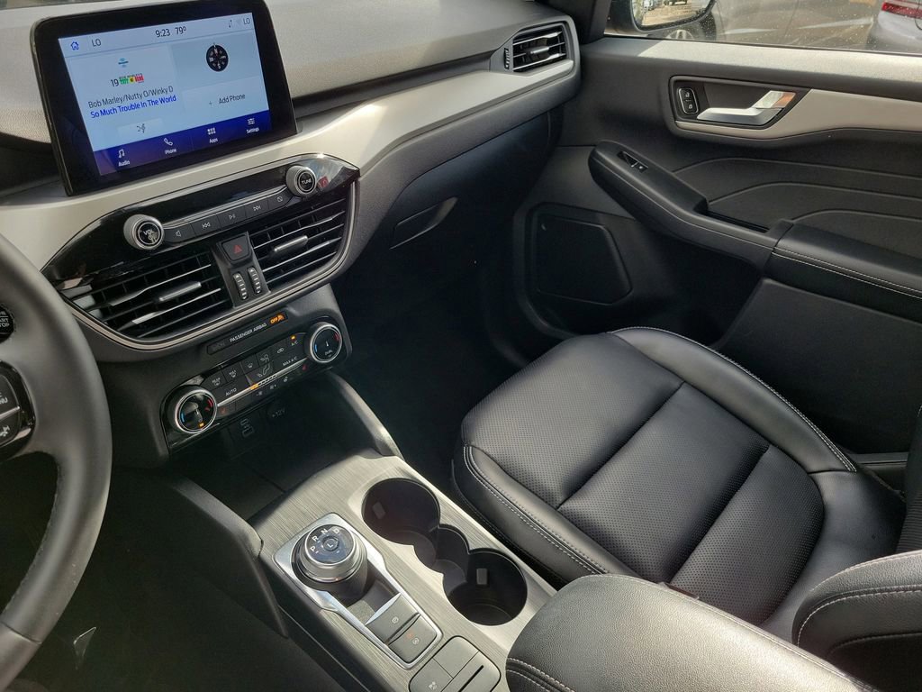 Used 2022 Ford Escape SEL image 30