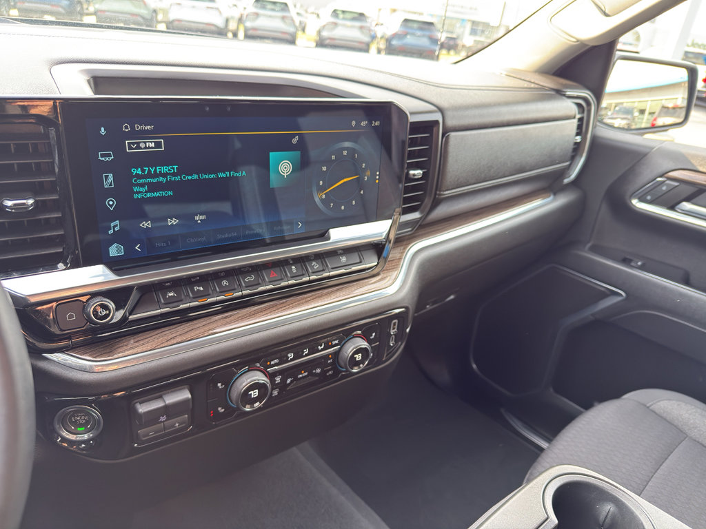 Used 2024 Chevrolet Silverado 1500 LT w/ Z71 Off-Road Package image 23