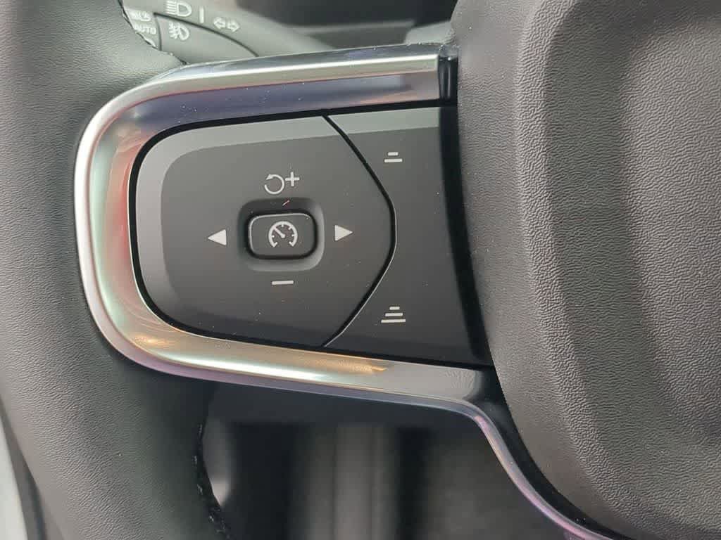New 2026 Volvo XC40 B5 Plus w/ Protection Package Premier AWD/4WD image 22