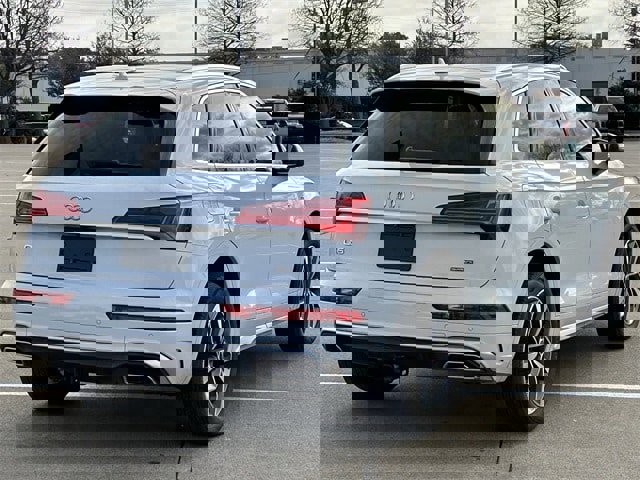 Used 2023 Audi Q5 2.0T Premium Plus w/ Premium Plus Package image 4