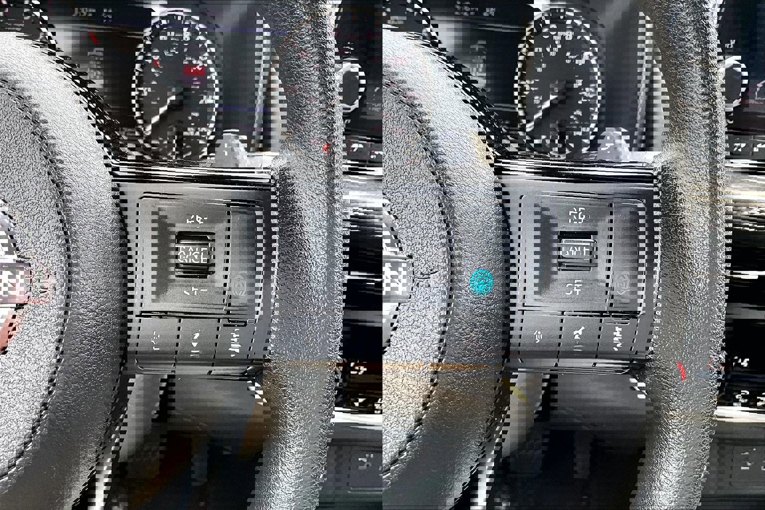 Used 2023 Nissan Rogue SV image 18