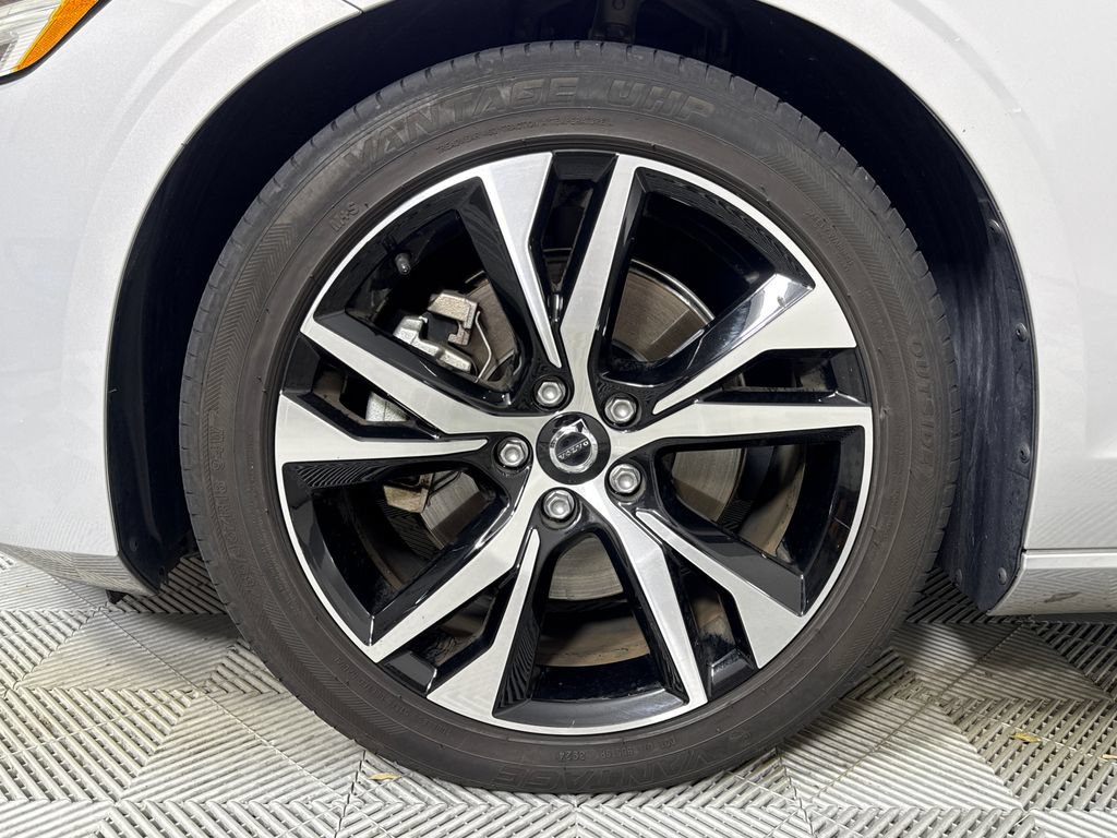 Used 2025 Volvo S60 B5 Core FWD image 20