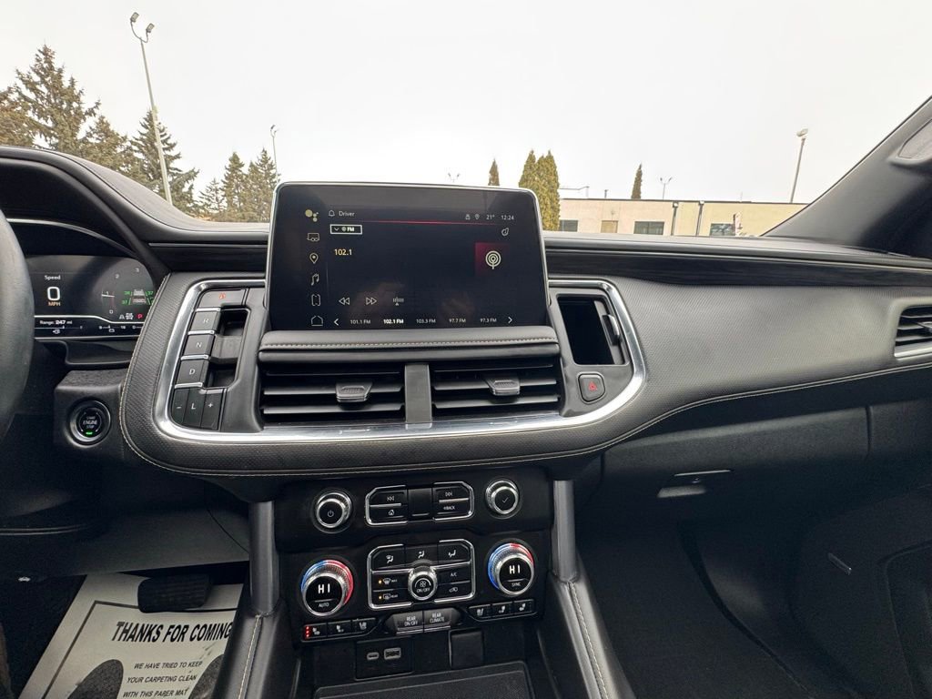 Used 2024 GMC Yukon SLT w/ SLT Luxury Package image 27