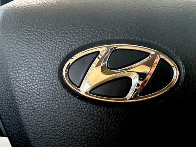 Used 2017 Hyundai Elantra Value Edition FWD image 5