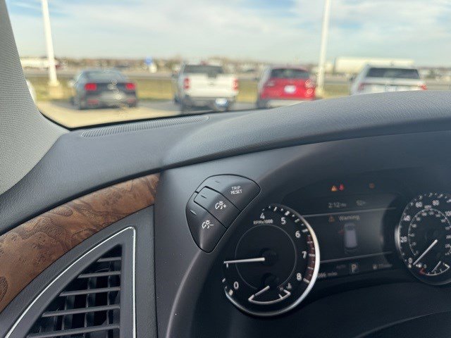 Used 2024 Nissan Armada SL w/ Cargo Package image 17