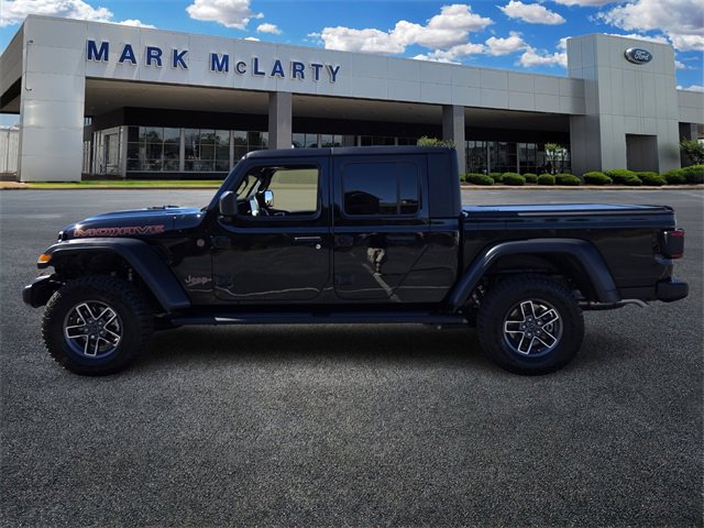 Used 2025 Jeep Gladiator Mojave w/ Convenience Group image 6