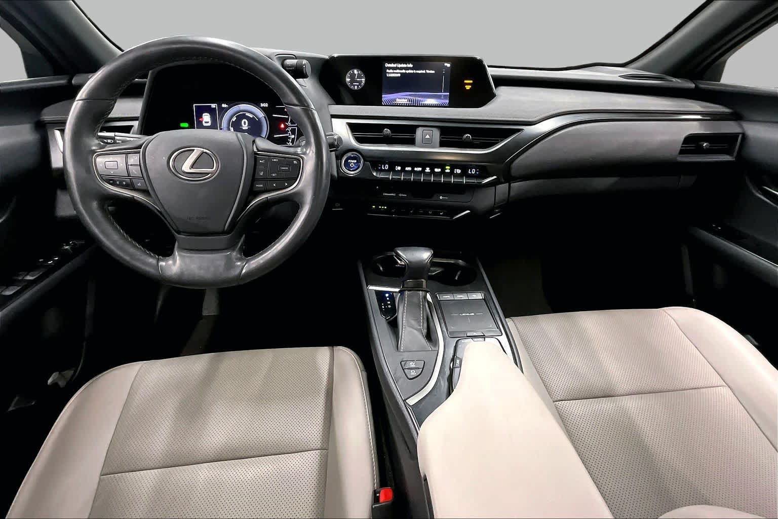 Used 2019 Lexus UX 250h w/ Premium Package AWD/4WD image 15