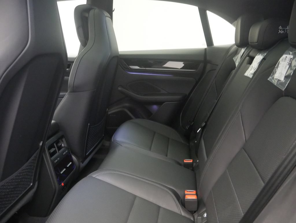Certified 2026 Porsche Macan 4 Electric AWD/4WD image 20