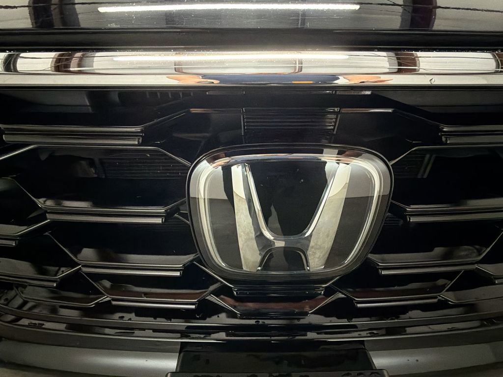 Used 2023 Honda Pilot Touring image 31