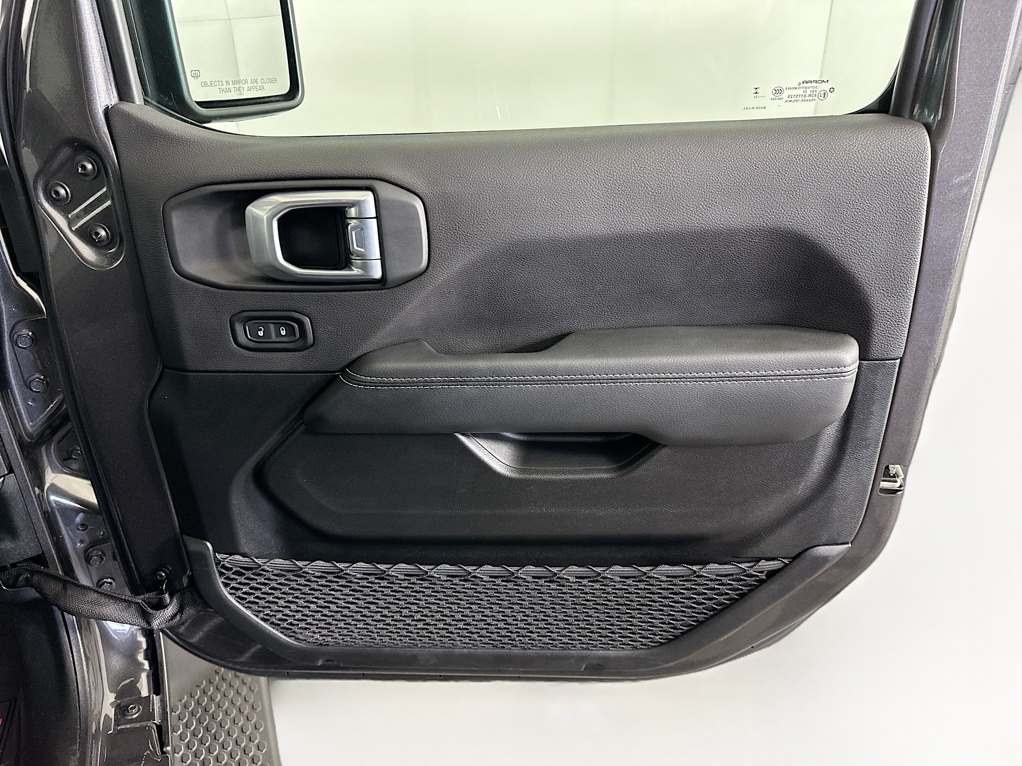 Used 2023 Jeep Wrangler Sahara w/ Cold Weather Group image 31