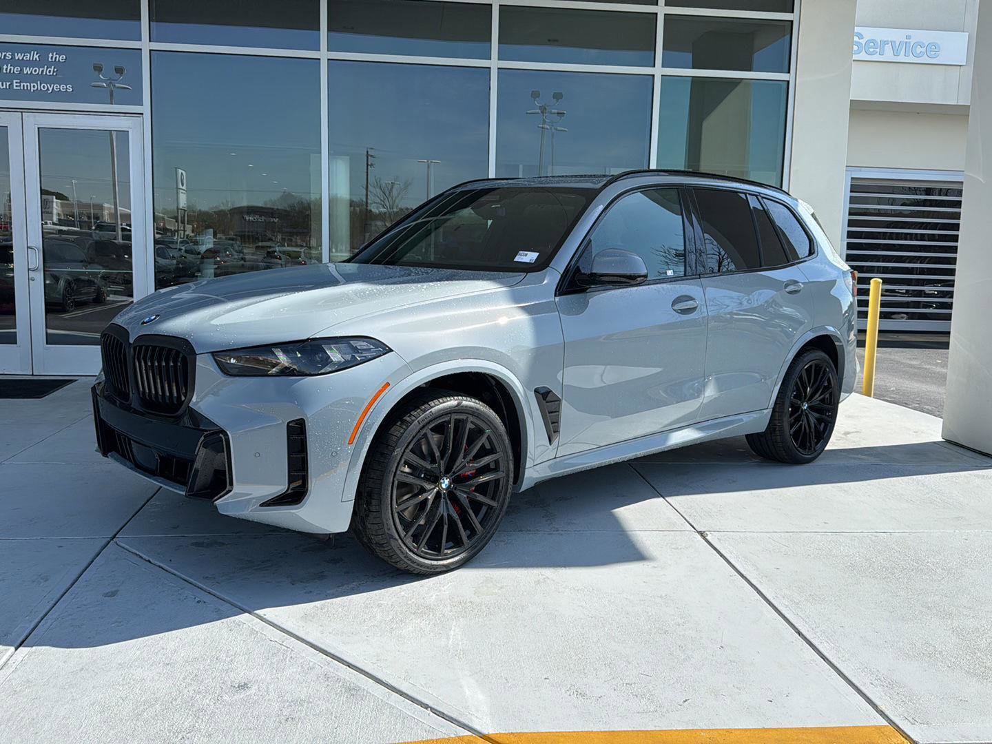 New 2026 BMW X5 sDrive40i image 1