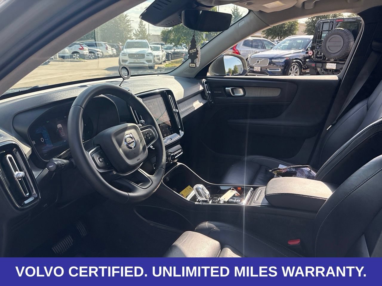 Certified 2023 Volvo XC40 B5 Plus w/ Driver Assist Package AWD/4WD image 21