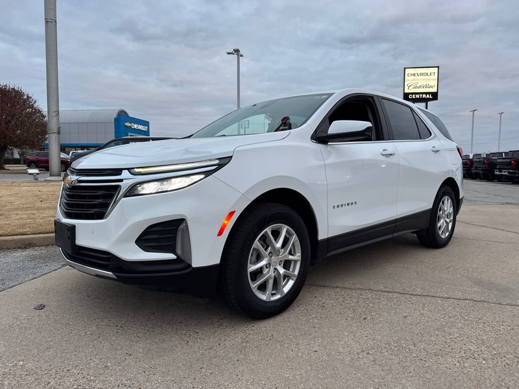 Used 2024 Chevrolet Equinox LT image 1