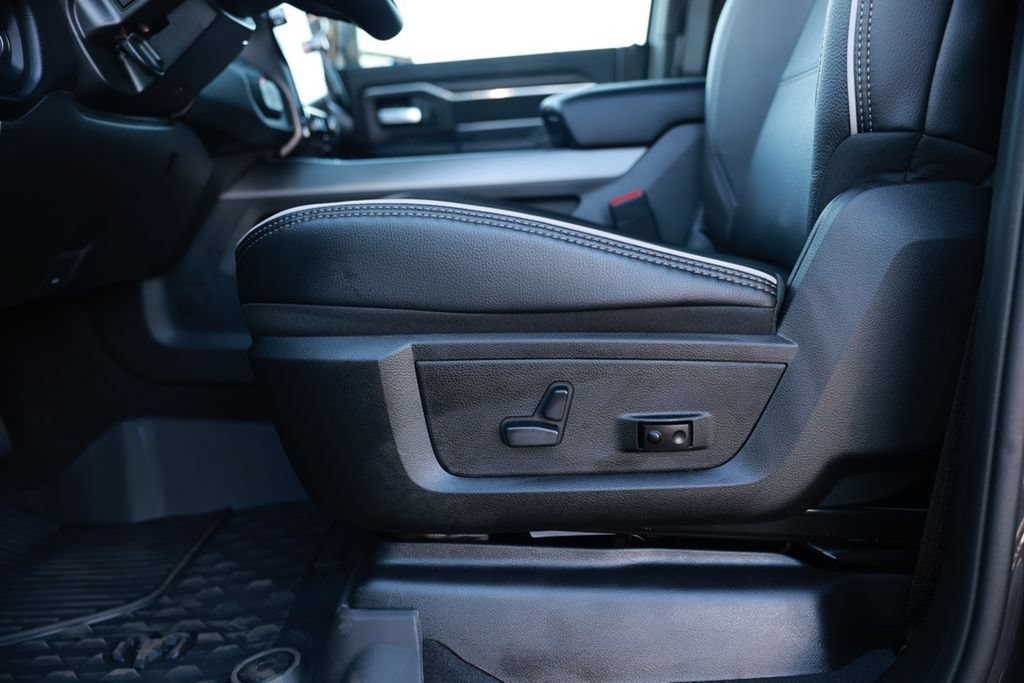 New 2026 RAM 3500 Laramie AWD/4WD image 17
