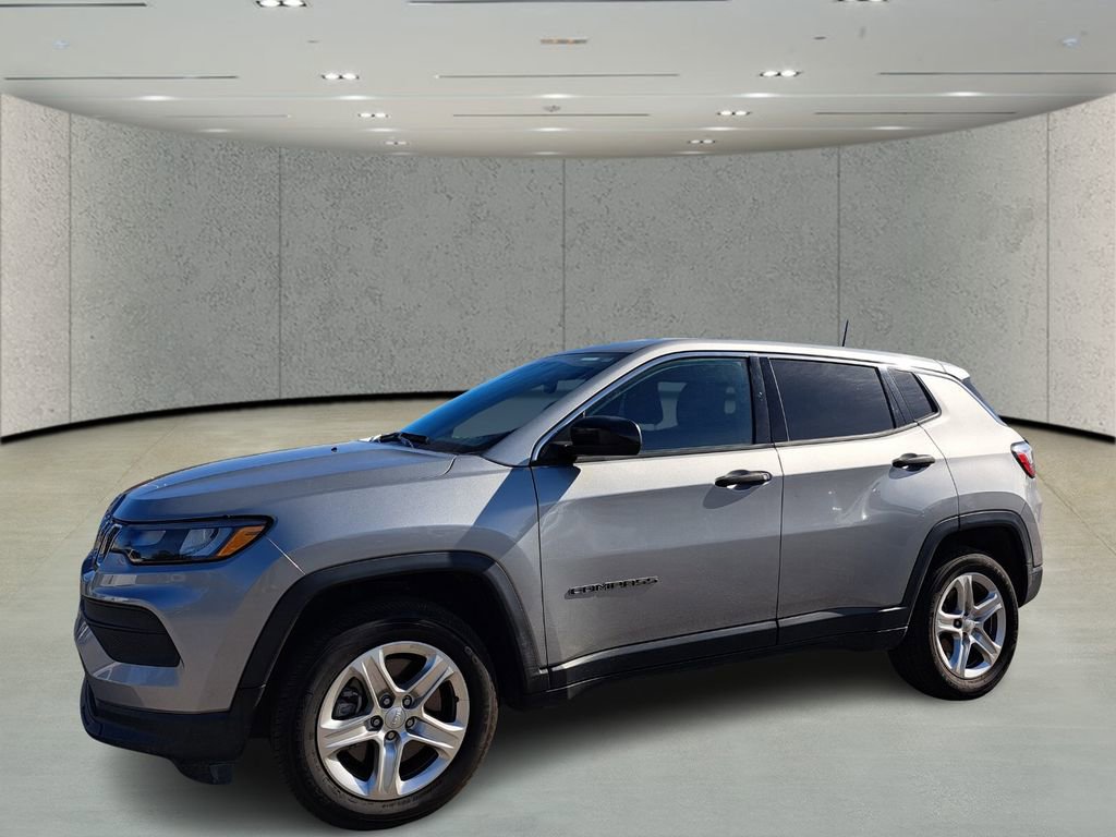 Used 2023 Jeep Compass Sport image 1