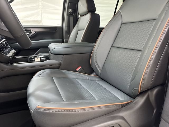 New 2026 GMC Yukon XL AT4 w/ LPO, Floor Liner Package AWD/4WD image 19