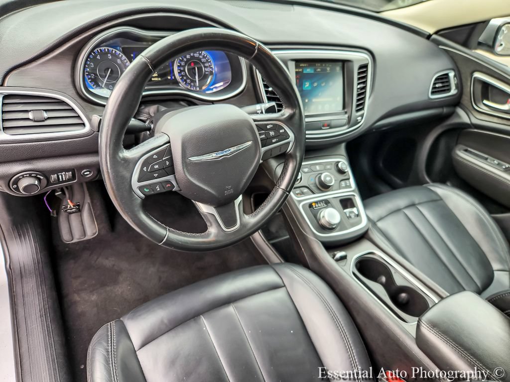 Used 2017 Chrysler 200 Limited Platinum FWD image 8