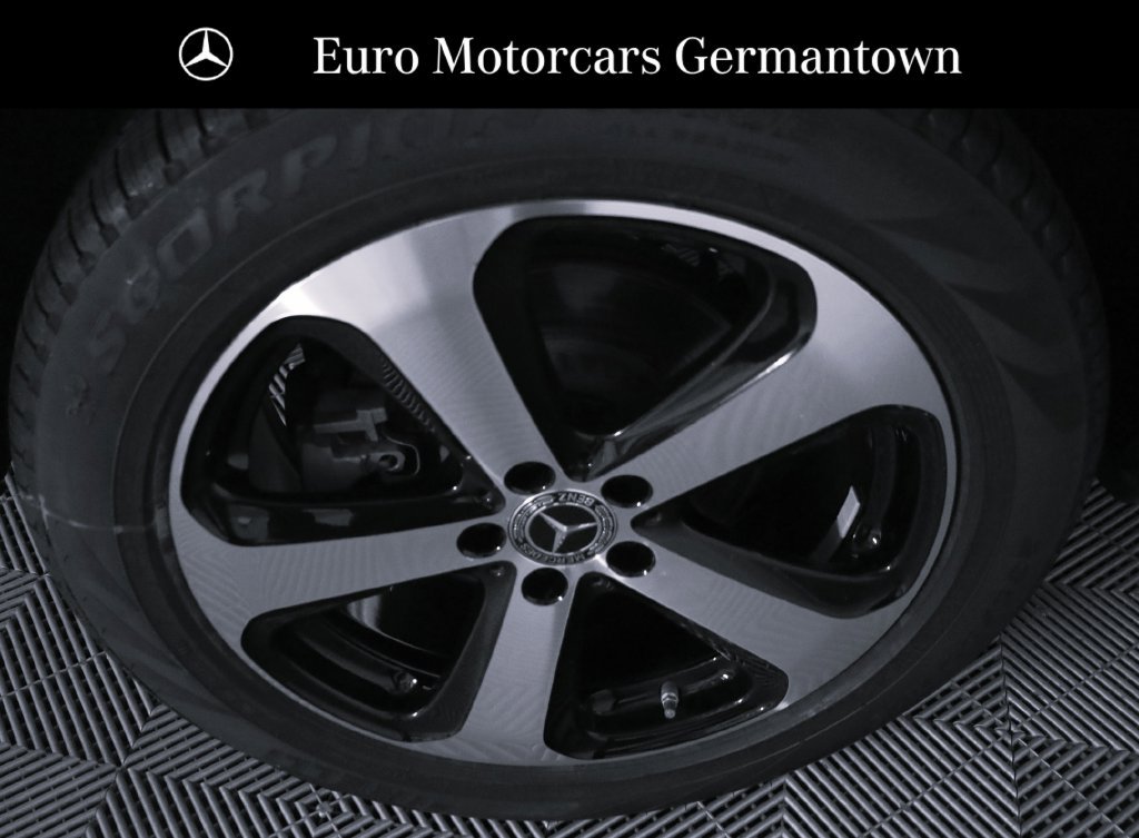 Used 2019 Mercedes-Benz GLC 350e 4MATIC image 7