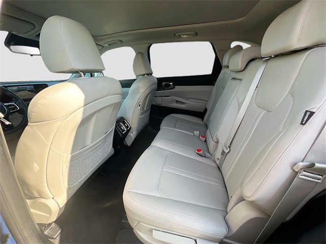 Used 2024 Kia Sorento S w/ Panoramic Sunroof Package image 25