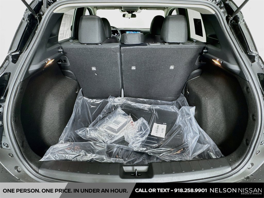 New 2027 Nissan Kicks SV w/ Cold Weather Package FWD image 24