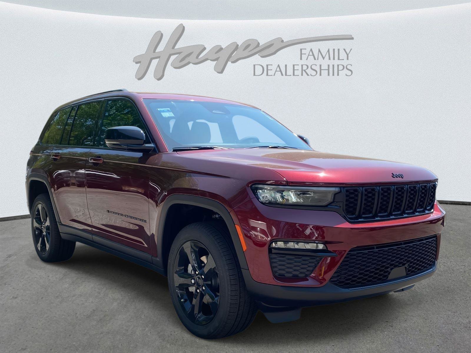 New 2025 Jeep Grand Cherokee Limited w/ Black Appearance Package image 2